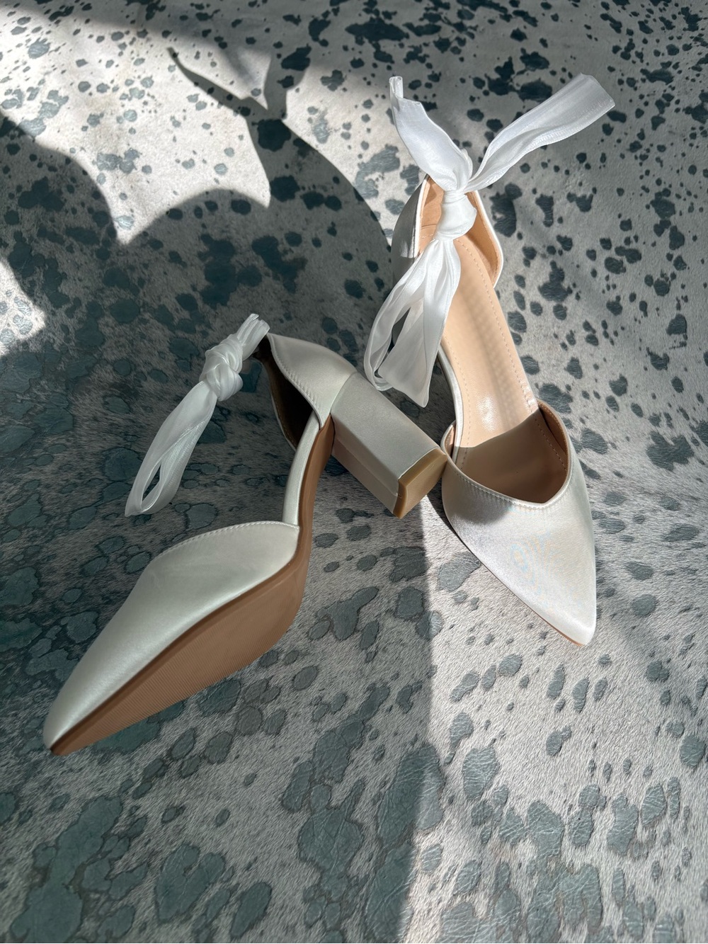 Women's White Satin Ankle-Tie Pointed-Toe Block Heel Pumps - Picture 2 of 5